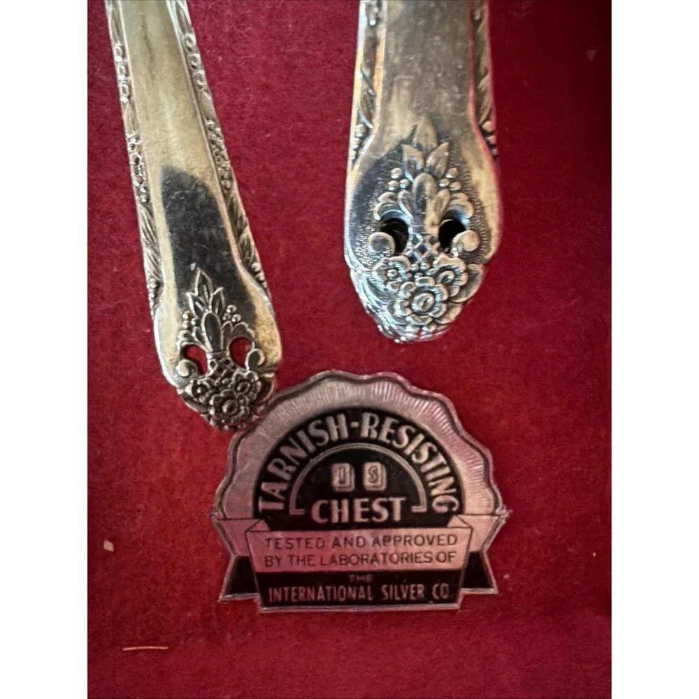 Holmes & Edwards Lovely Lady 1937 Silverplate Flatware 49 Piece Set + Box VTG